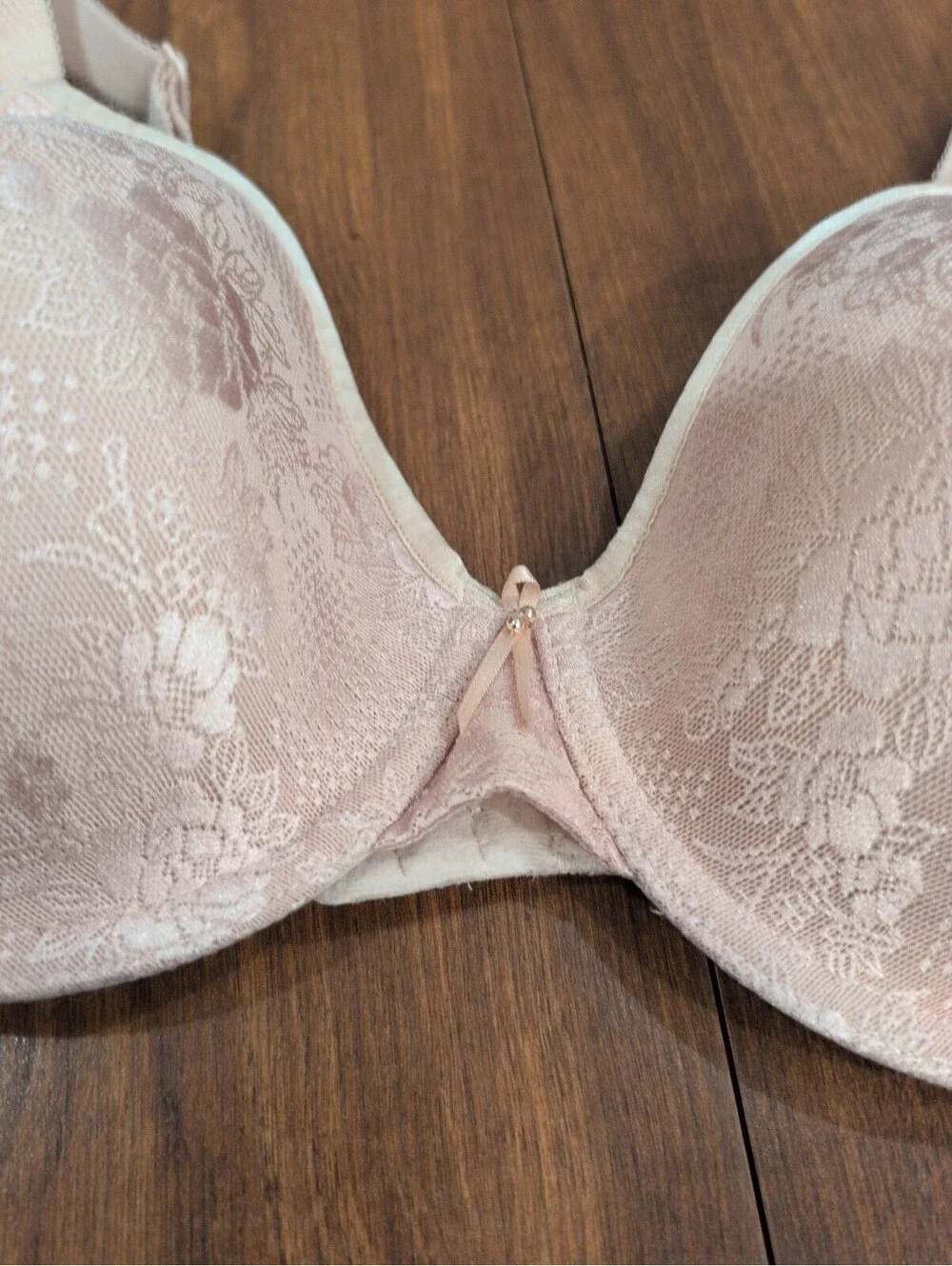 36D Shiny Beige Floral Lined WACOAL Clear & Classic Contour Bra #853244 Lace